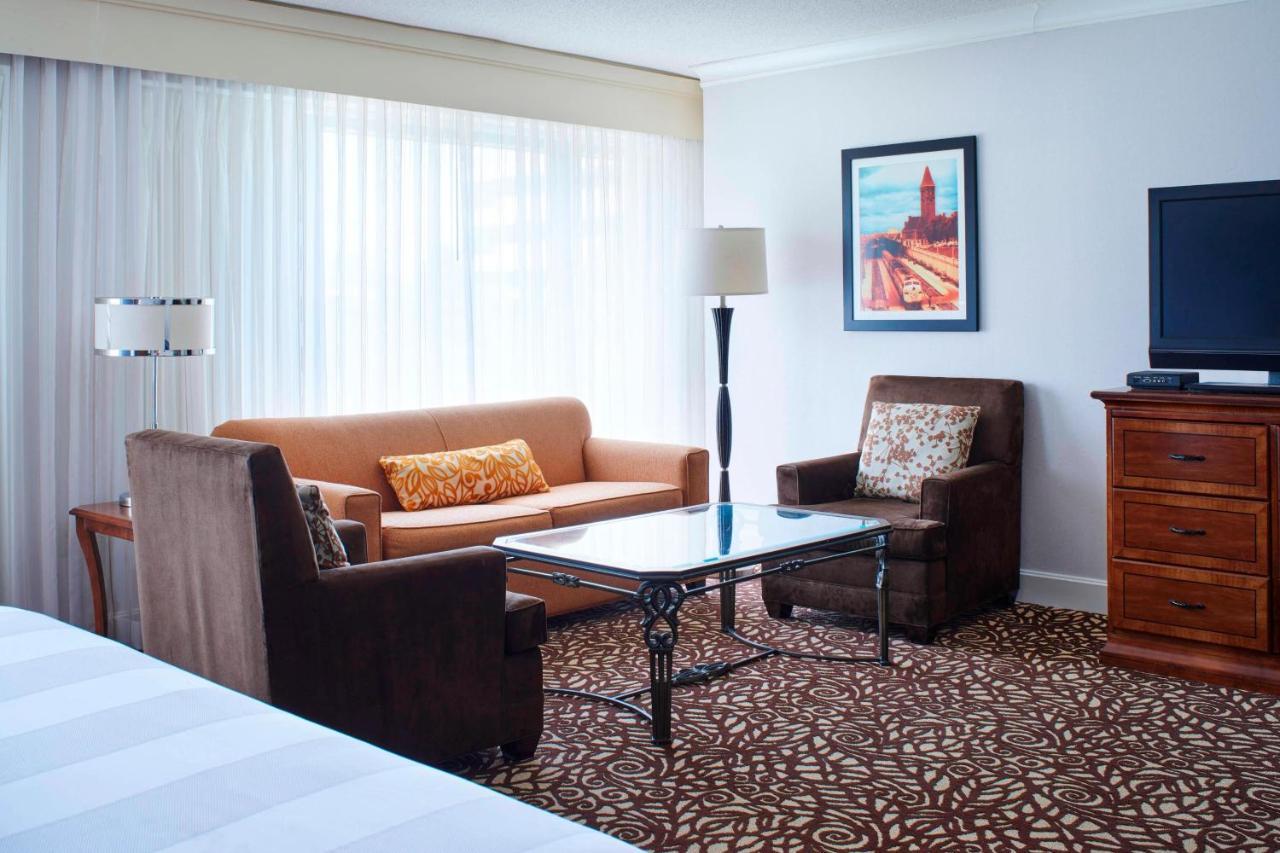 Milwaukee Marriott West Hotel Waukesha Exterior foto